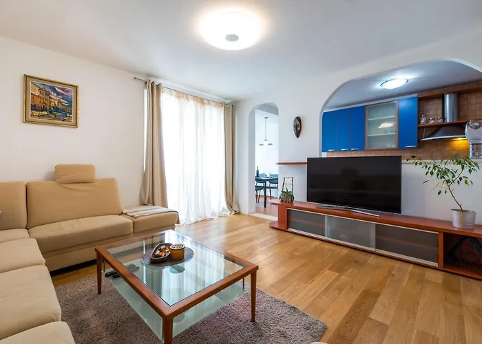 Apartment Oceania